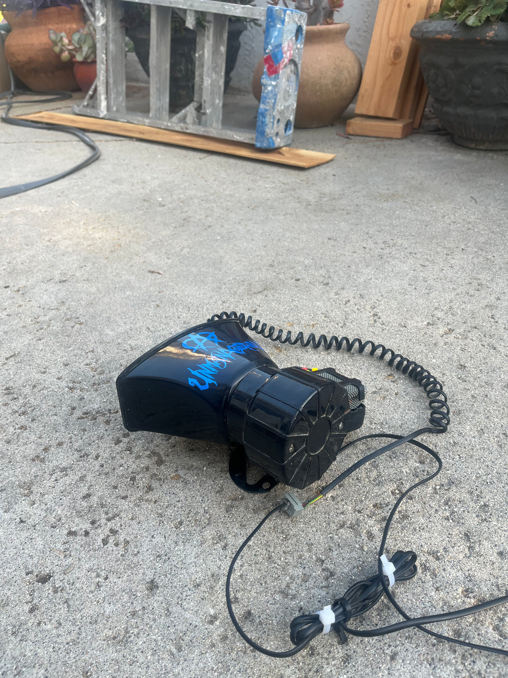 Police horn